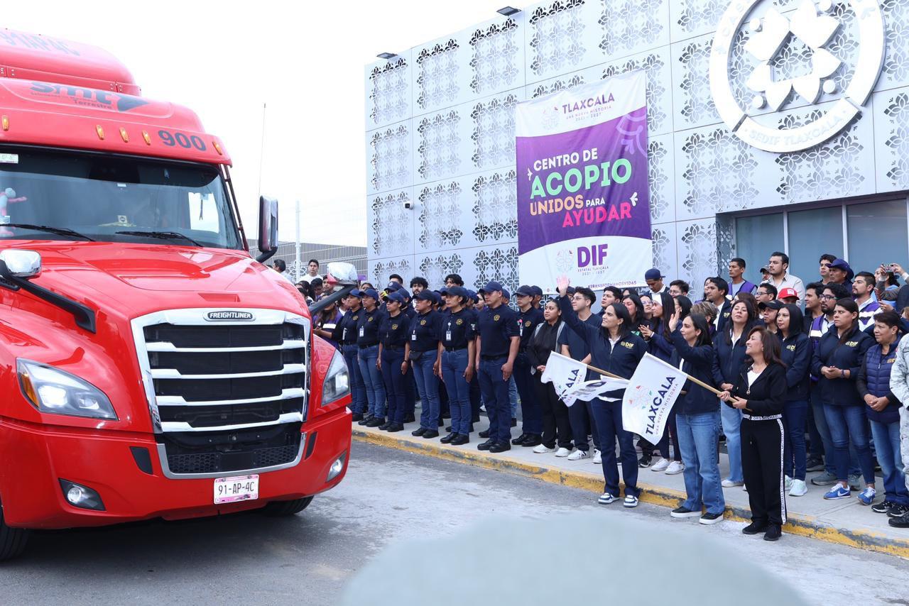 Gobernadora da el banderazo de salida a 75 toneladas de ayuda humanitaria para damnificados por lluvias en Puebla, Hidalgo y Veracruz